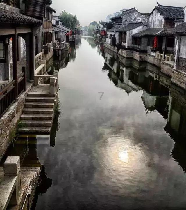 红色盒子小人